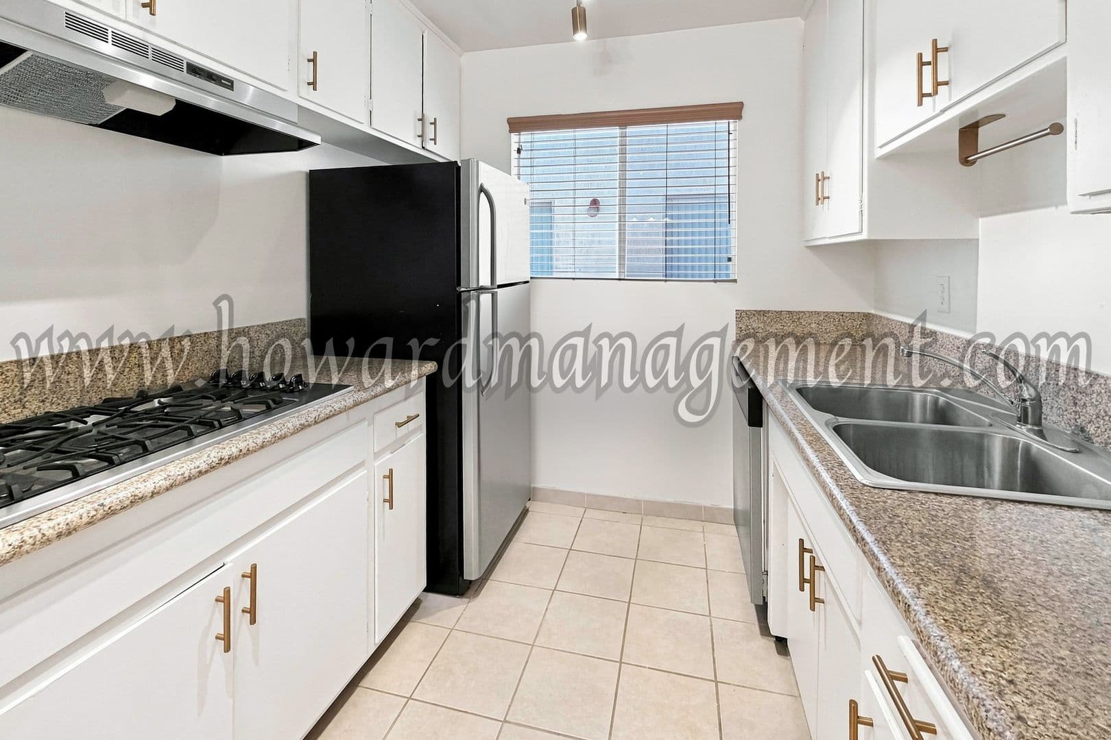 West Hollywood Apartment: 561 N Orlando Ave