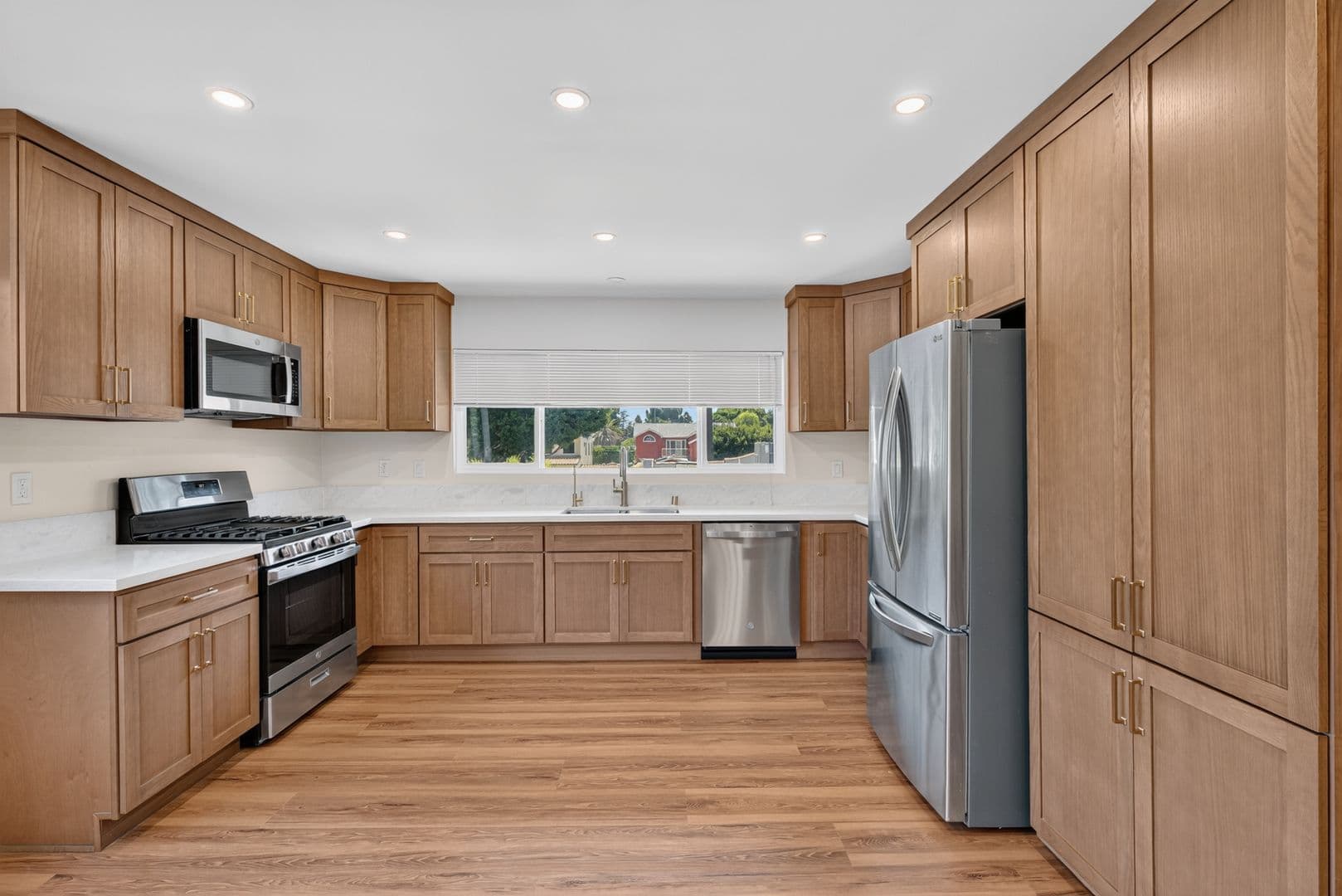 Culver City Apartment: 4170 Madison Ave