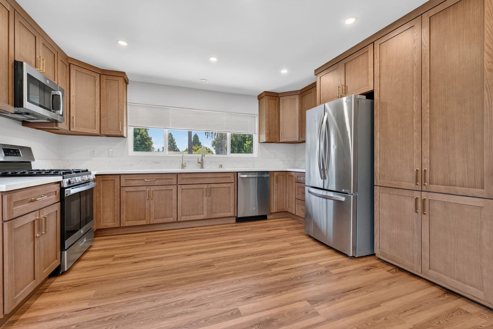 Culver City Apartment: 4170 Madison Ave