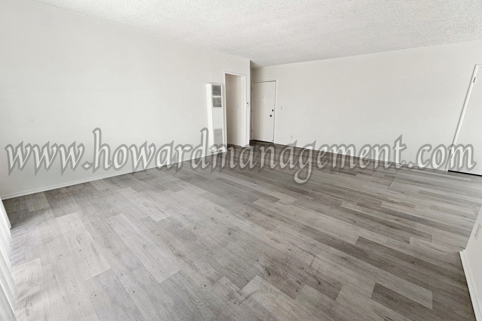 Los Angeles Apartment: 3637 Mentone Ave