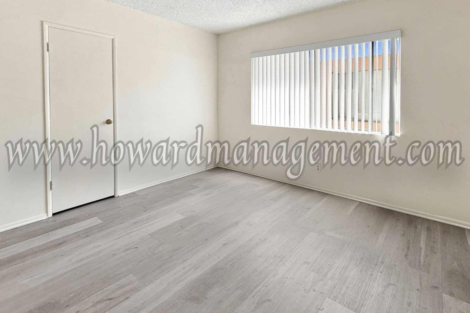 Los Angeles Apartment: 3637 Mentone Ave