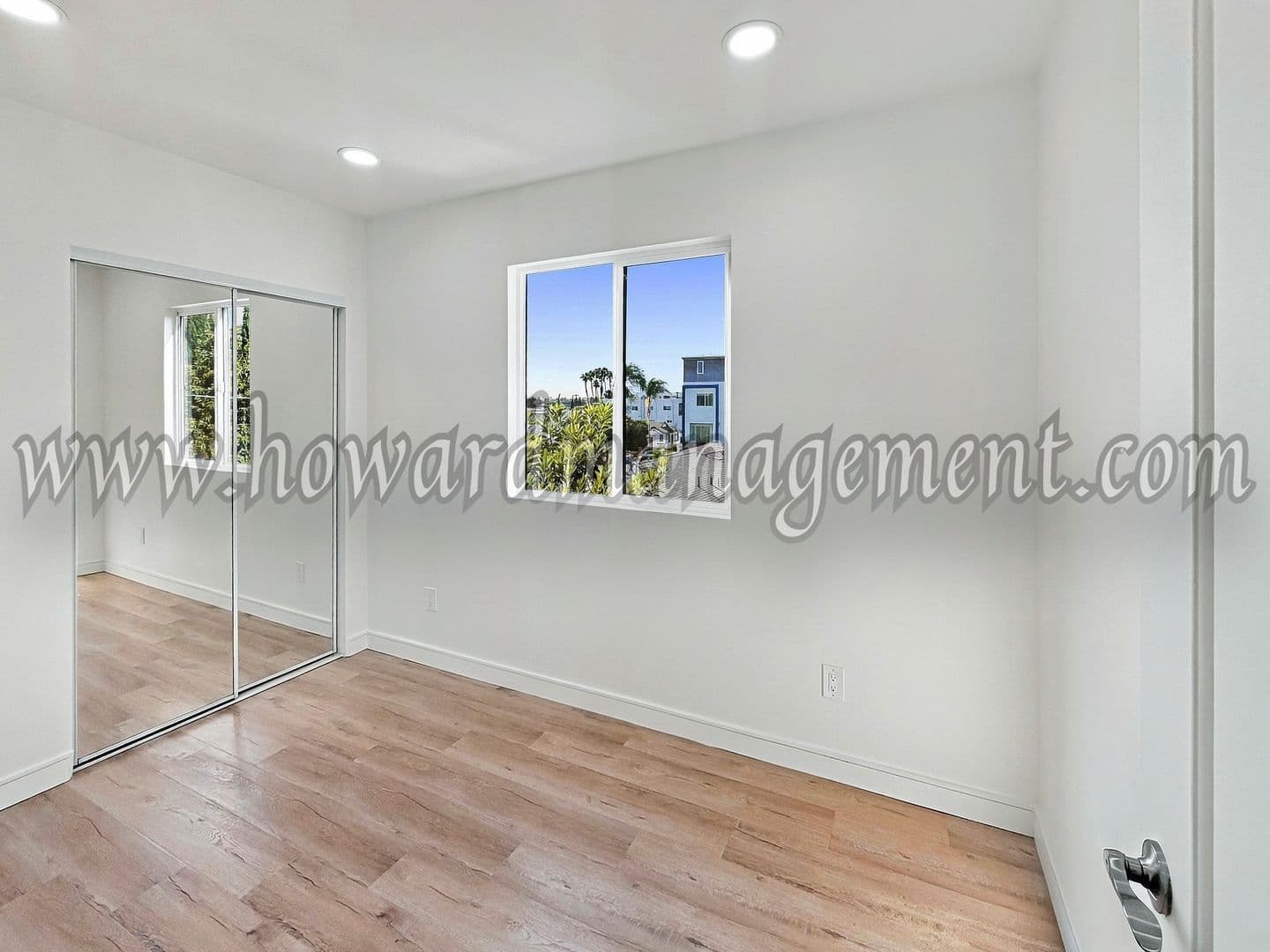 Los Angeles Apartment: 5821 David Ave
