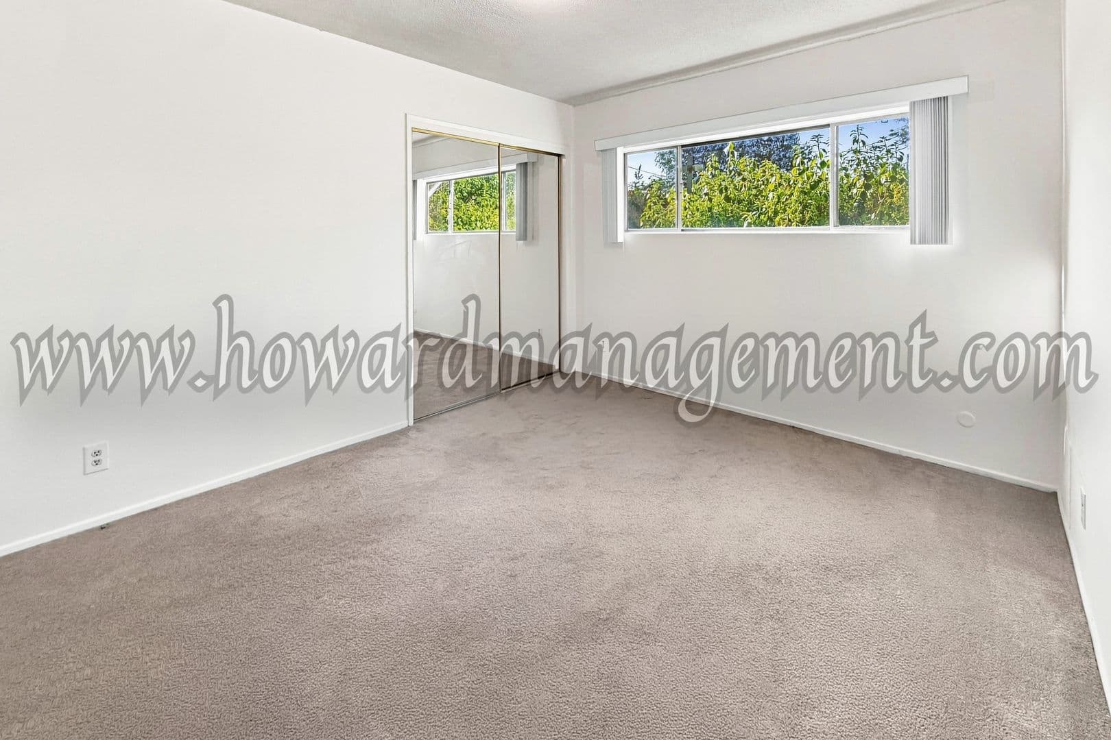 Los Angeles Apartment: 7219-7225 La Cienega
