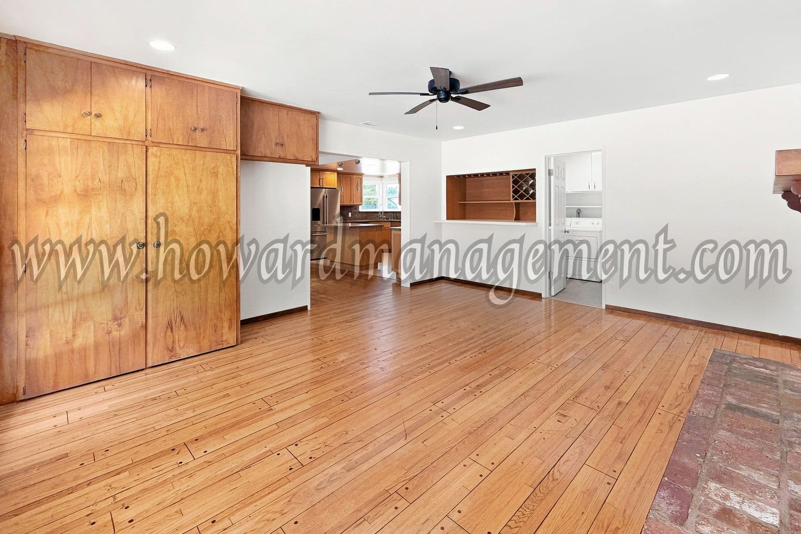 Canoga Park House: 8360 Rudnick Ave