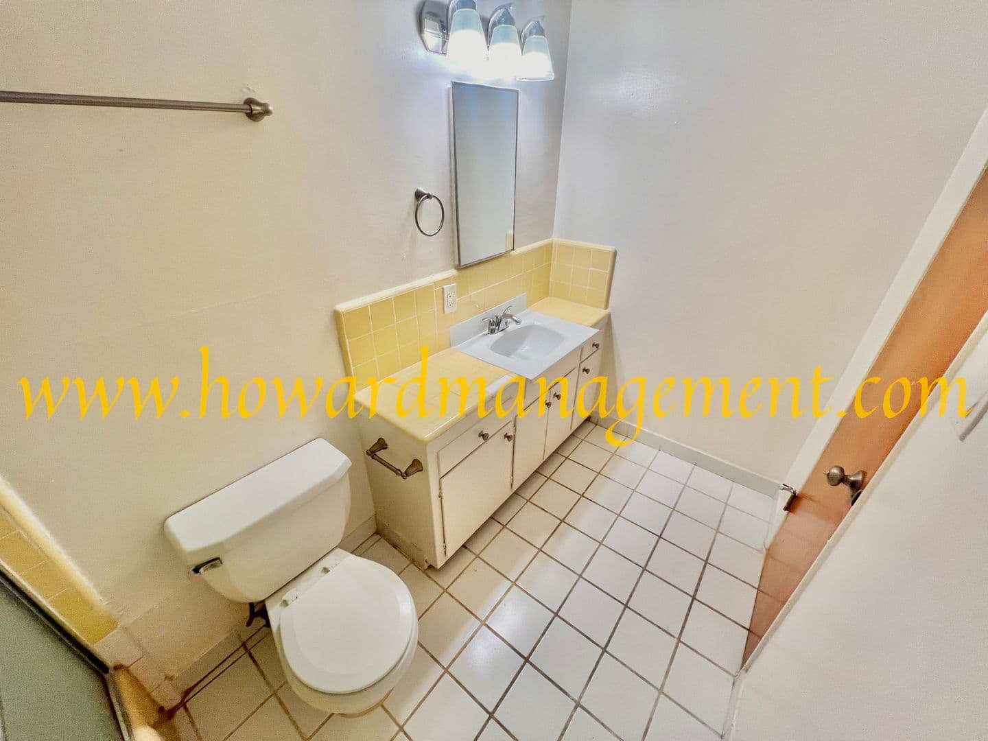 Los Angeles Apartment: 845 S Bedford St