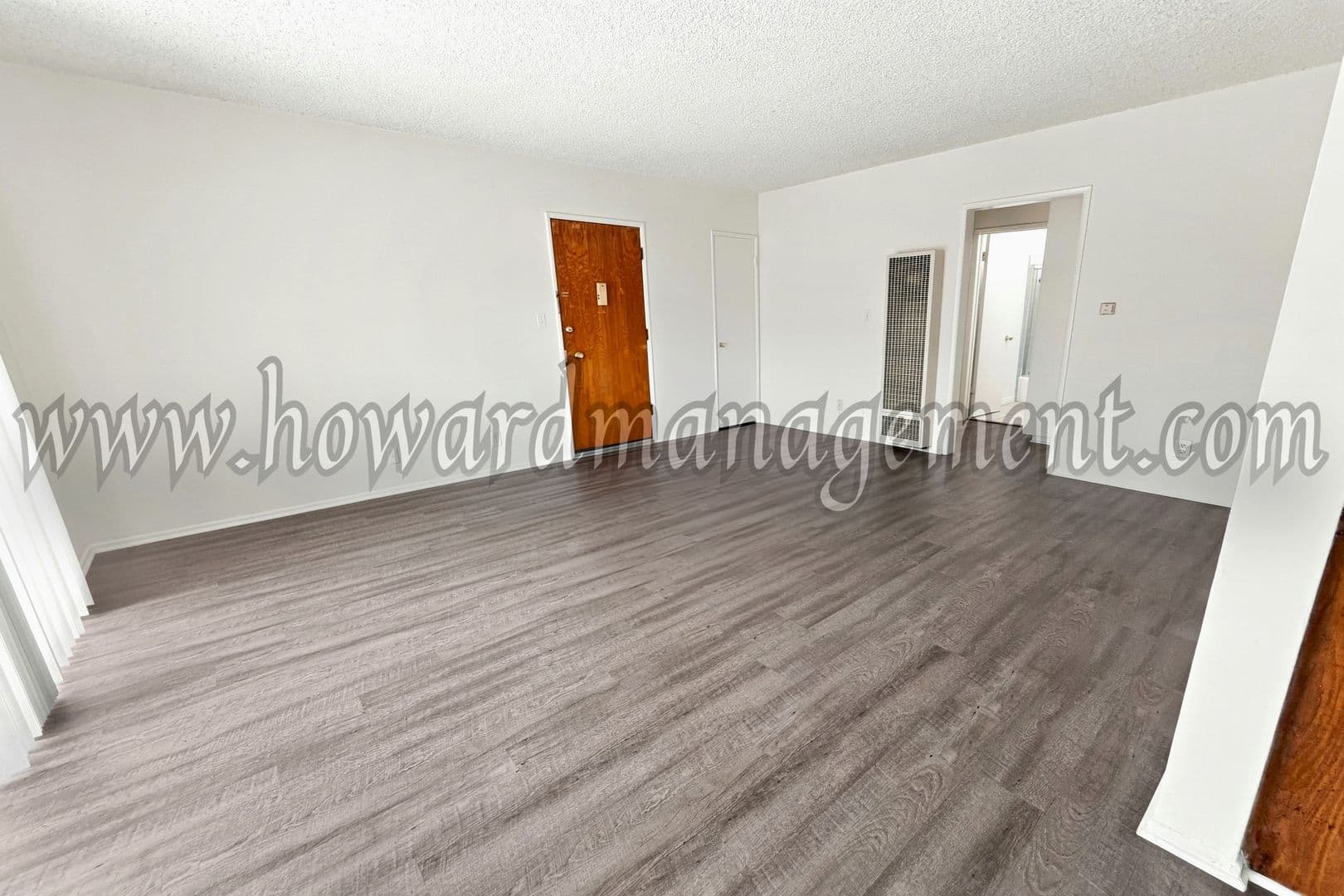 Los Angeles Apartment: 3637 Mentone Ave