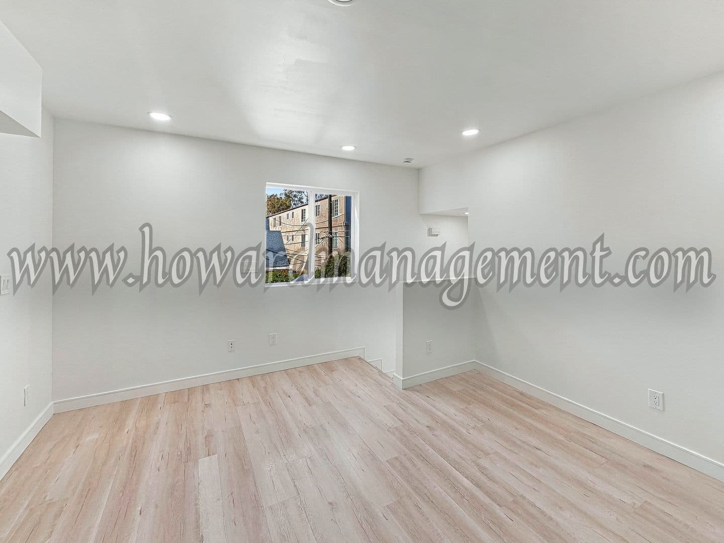 Los Angeles Apartment: 5821 David Ave