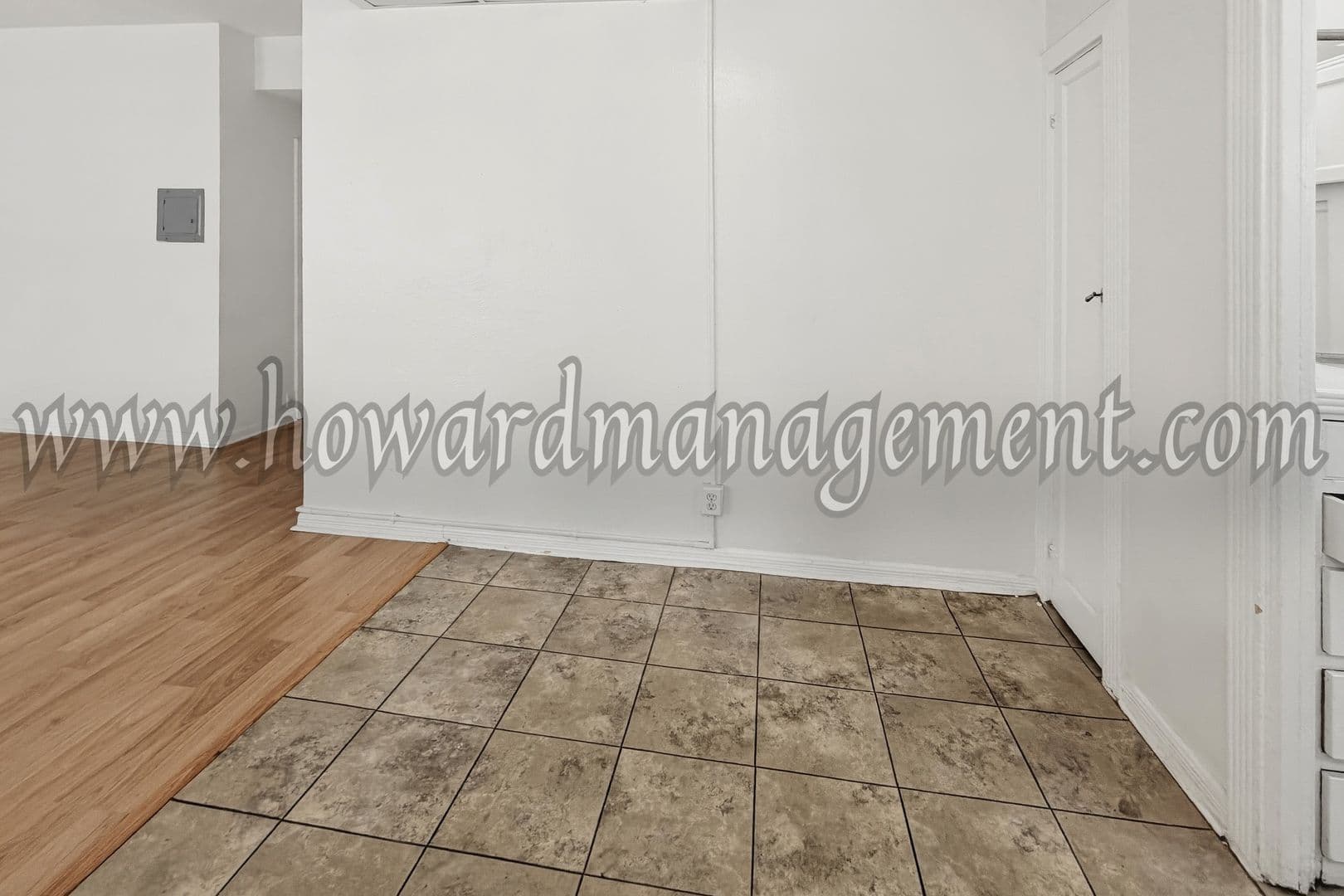 Los Angeles Apartment: 840 Serrano Ave