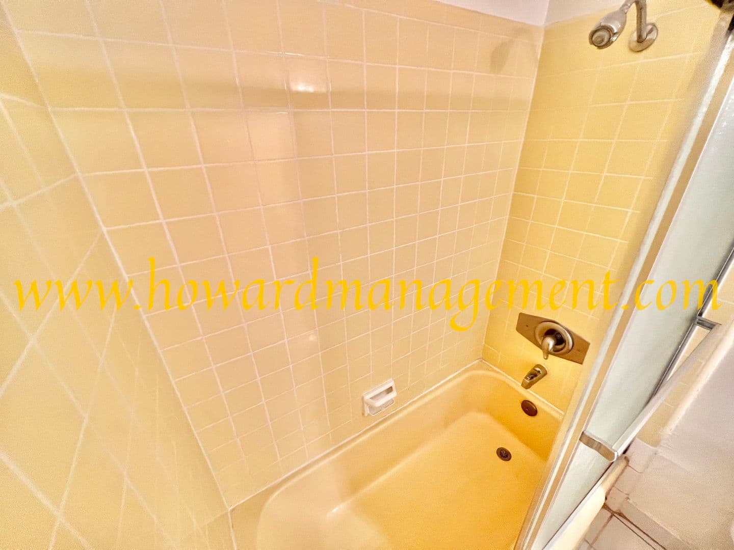 Los Angeles Apartment: 845 S Bedford St