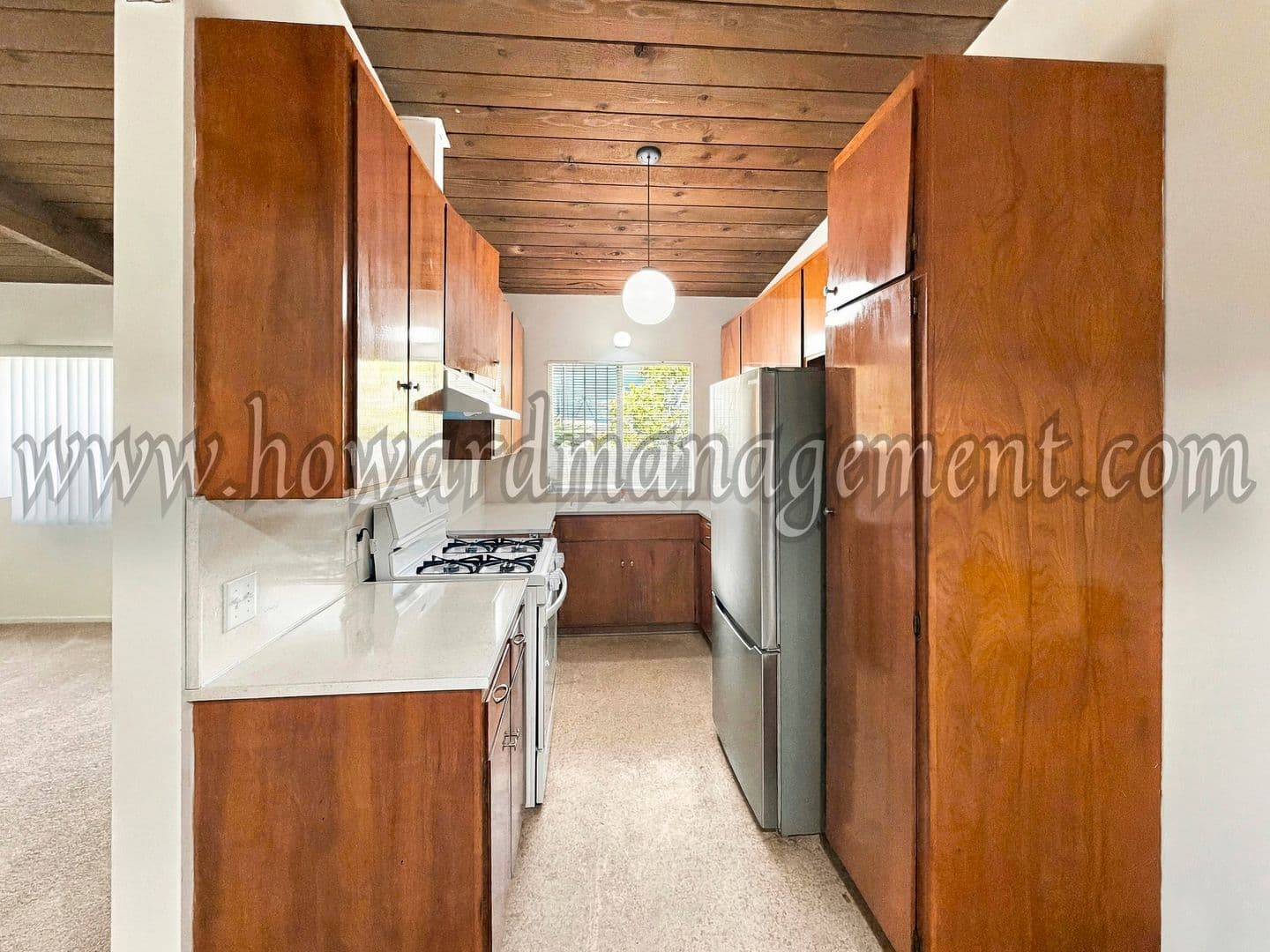 Los Angeles Apartment: 3645 Vinton Ave