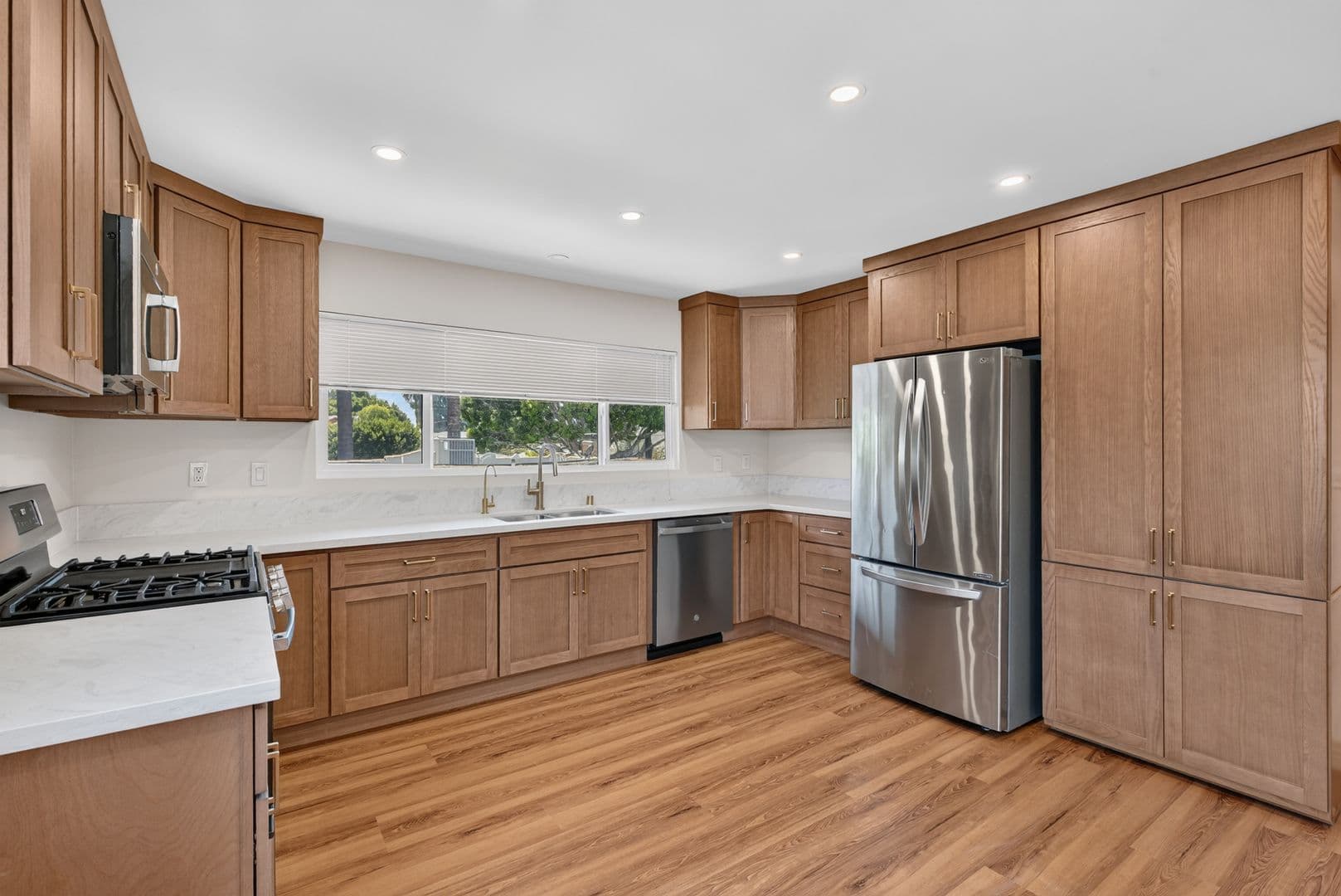 Culver City Apartment: 4170 Madison Ave