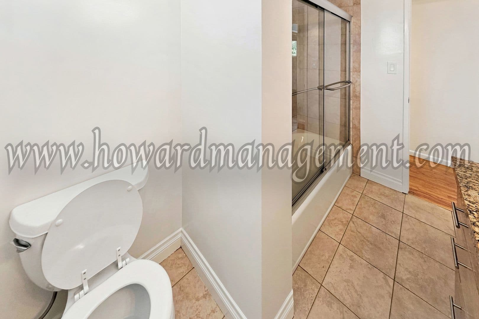 Canoga Park House: 8360 Rudnick Ave