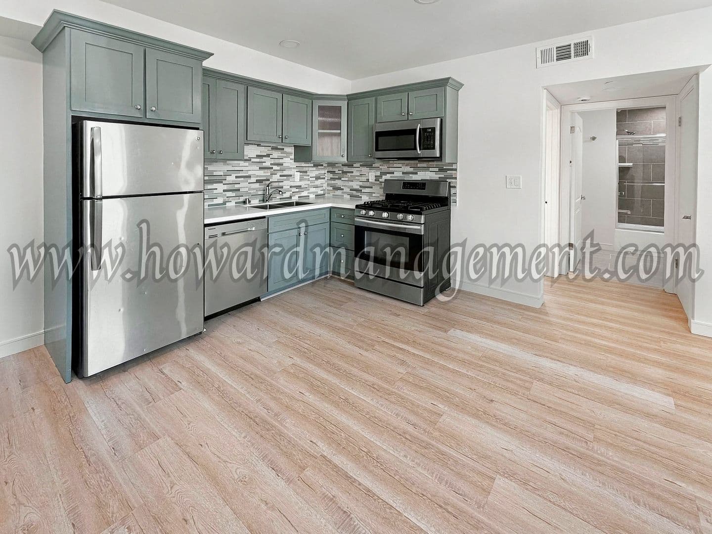 Los Angeles Apartment: 5821 David Ave