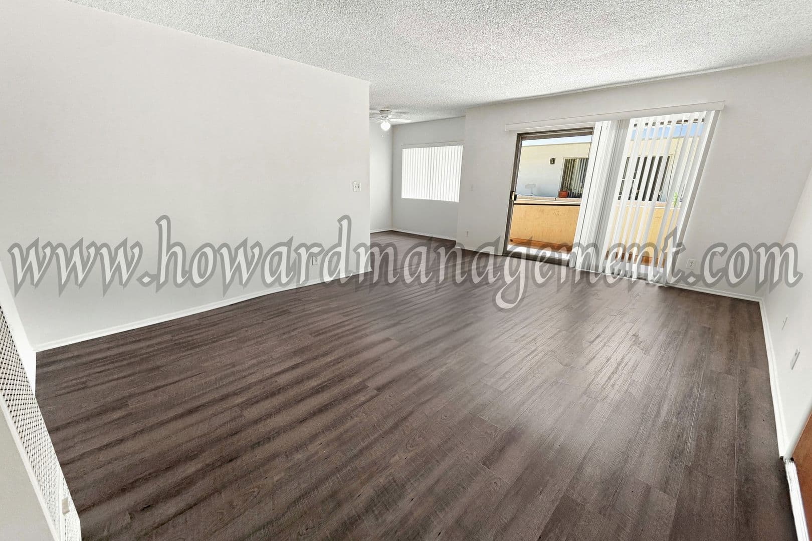 Los Angeles Apartment: 3637 Mentone Ave