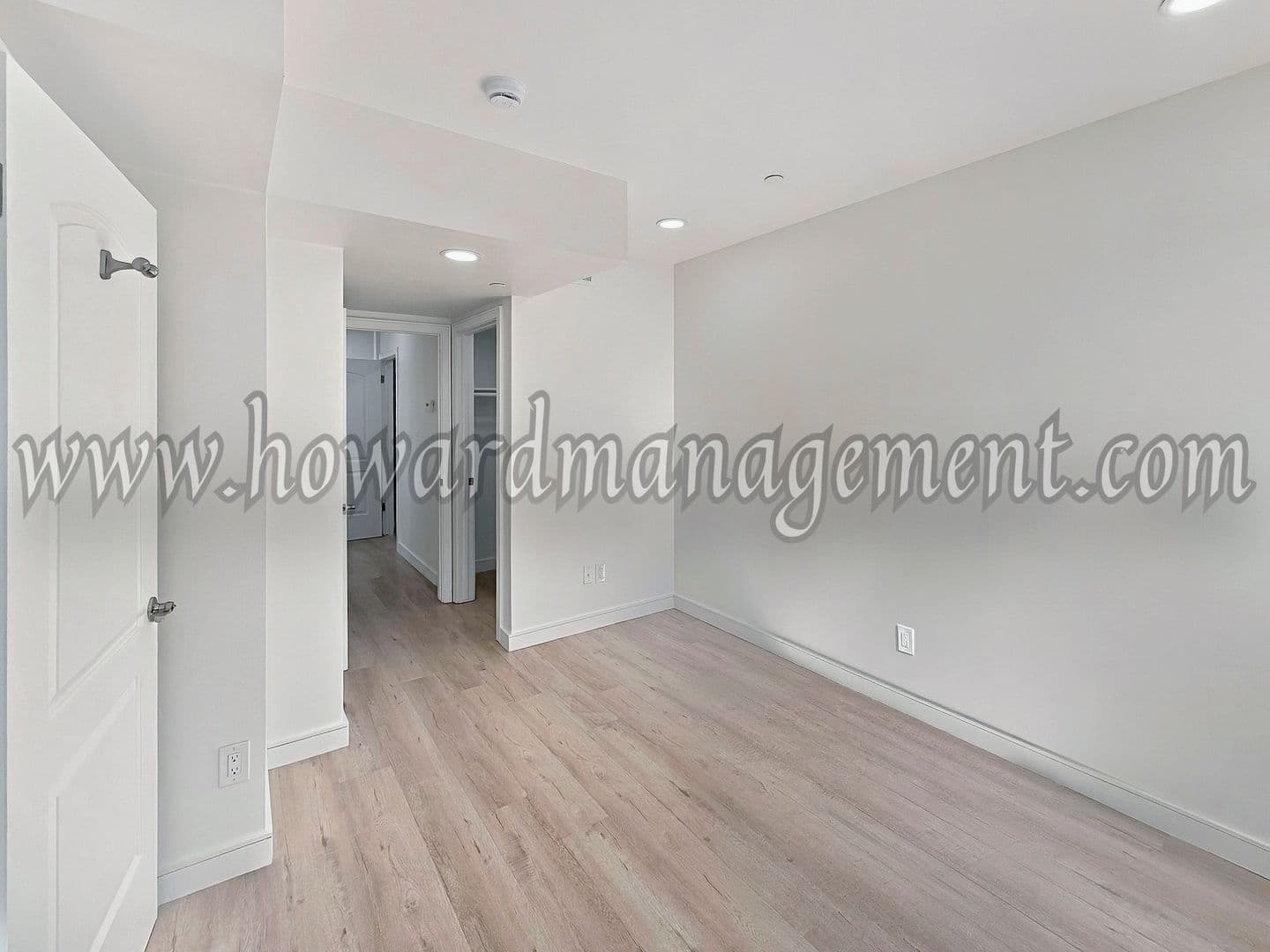 Los Angeles Apartment: 5821 David Ave