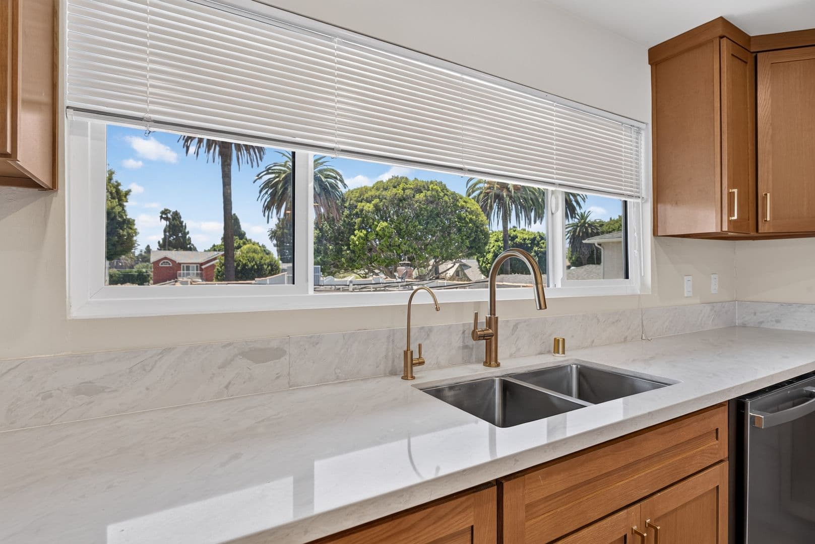 Culver City Apartment: 4170 Madison Ave