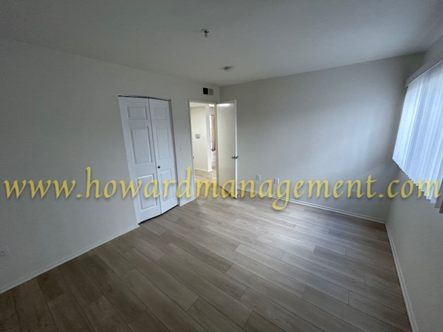 Santa Monica Apartment: 1011 Pico Blvd