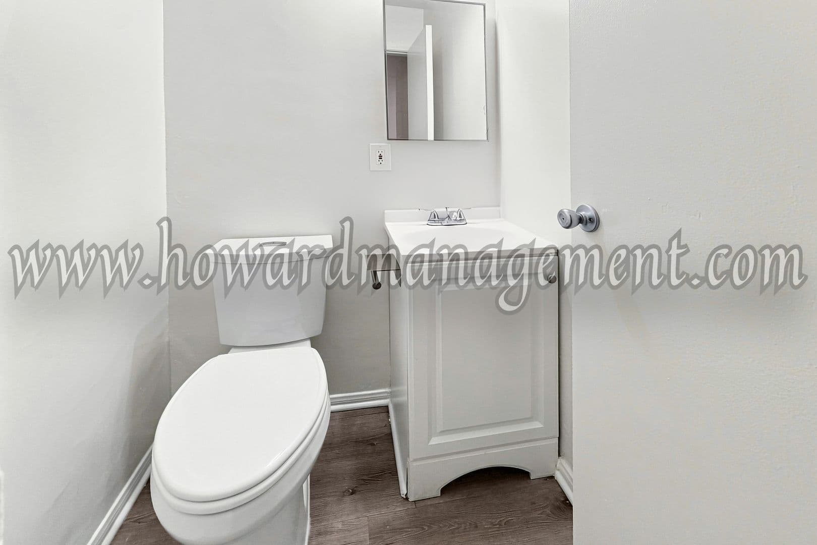 Sherman Oaks Apartment: 5238 Tilden Ave