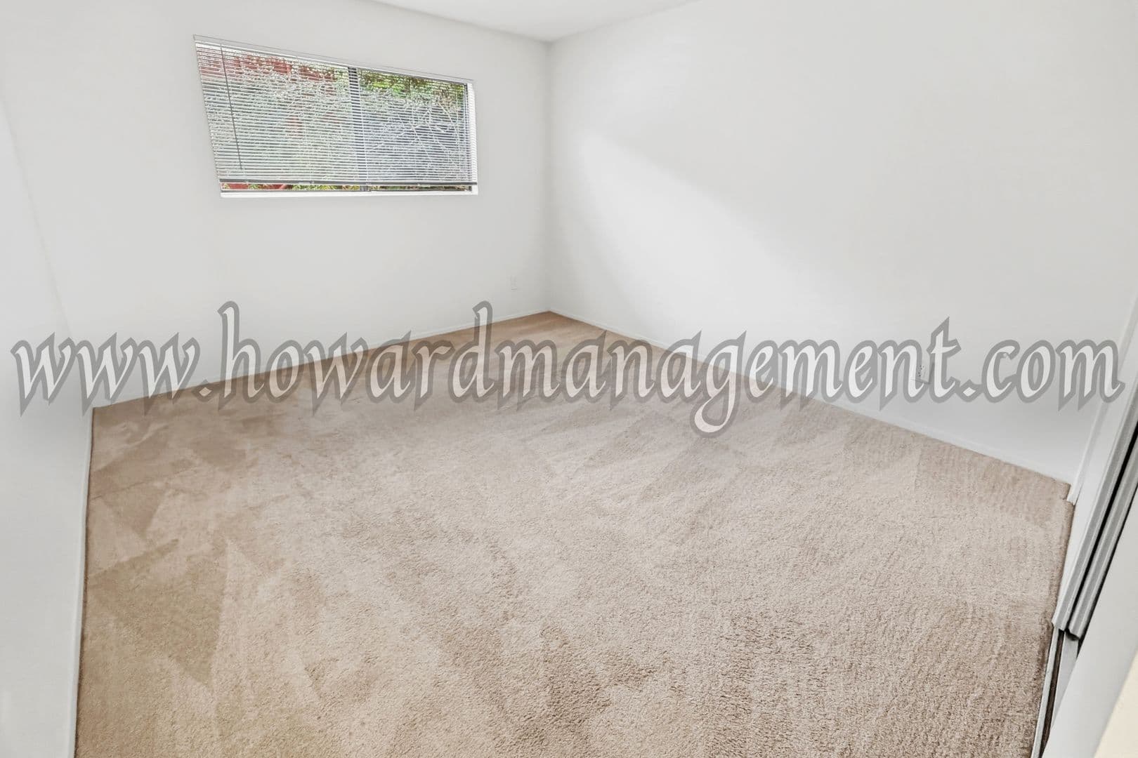 Santa Monica Apartment: 323 Bicknell Ave