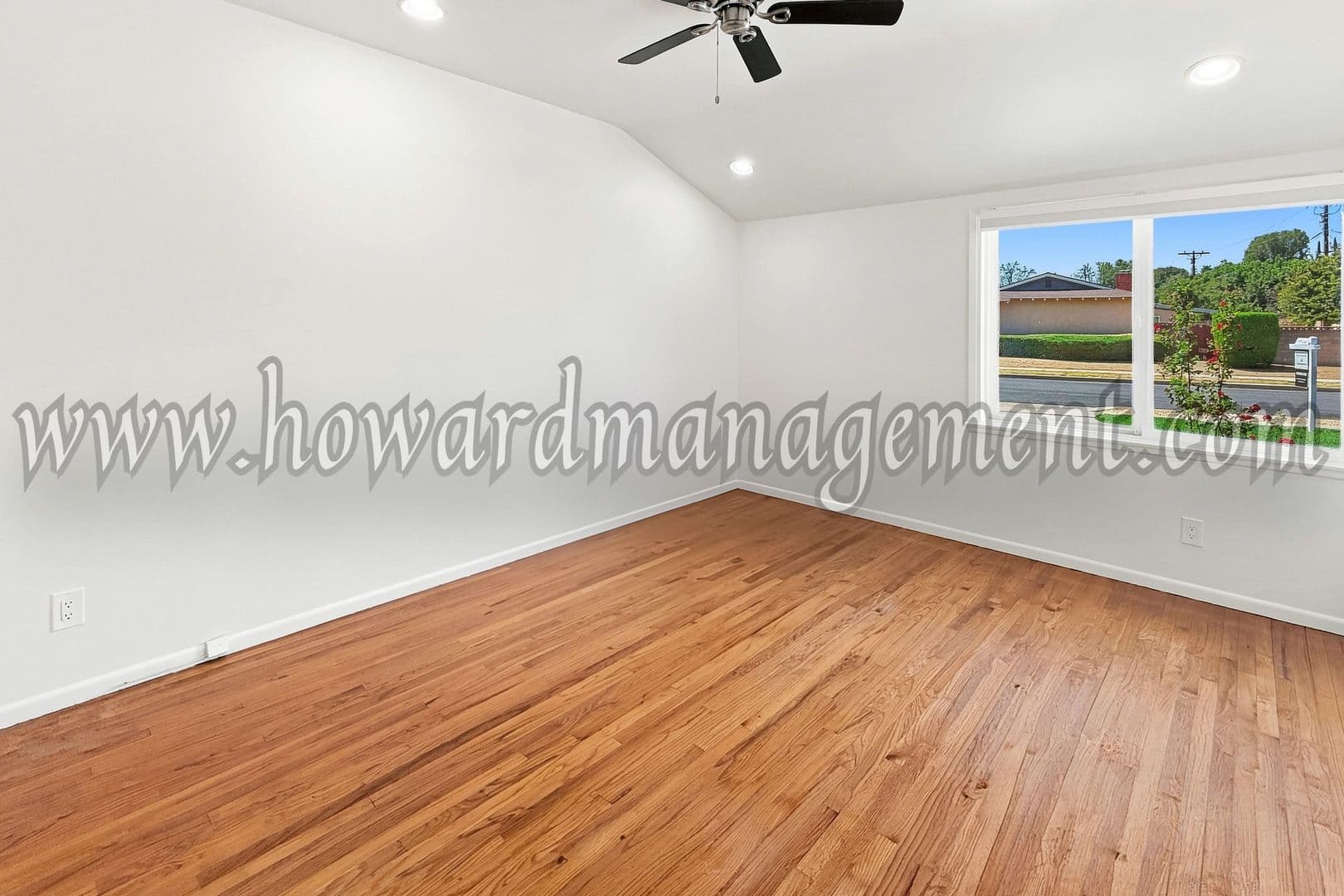Canoga Park House: 8360 Rudnick Ave