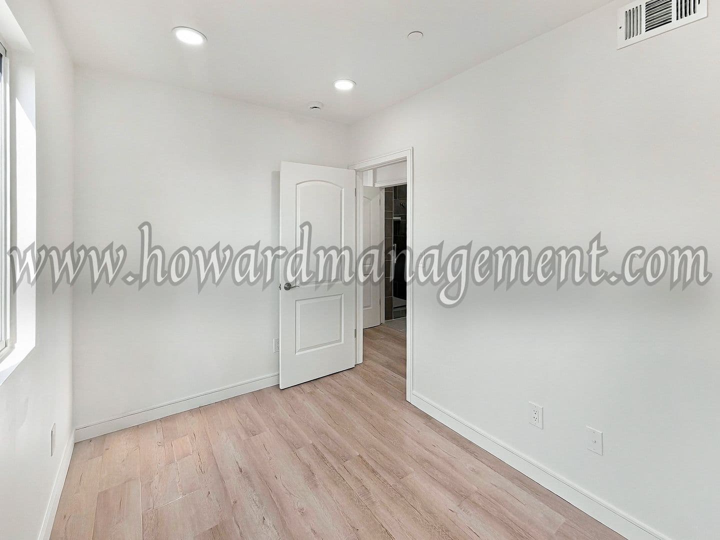 Los Angeles Apartment: 5821 David Ave