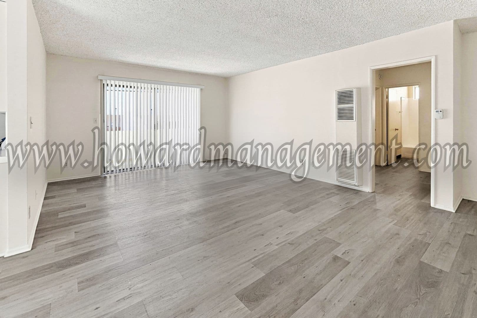 Los Angeles Apartment: 3637 Mentone Ave