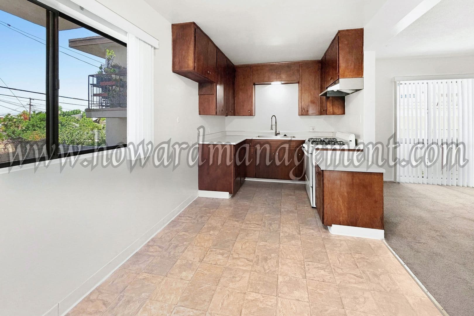 Los Angeles Apartment: 7219-7225 La Cienega