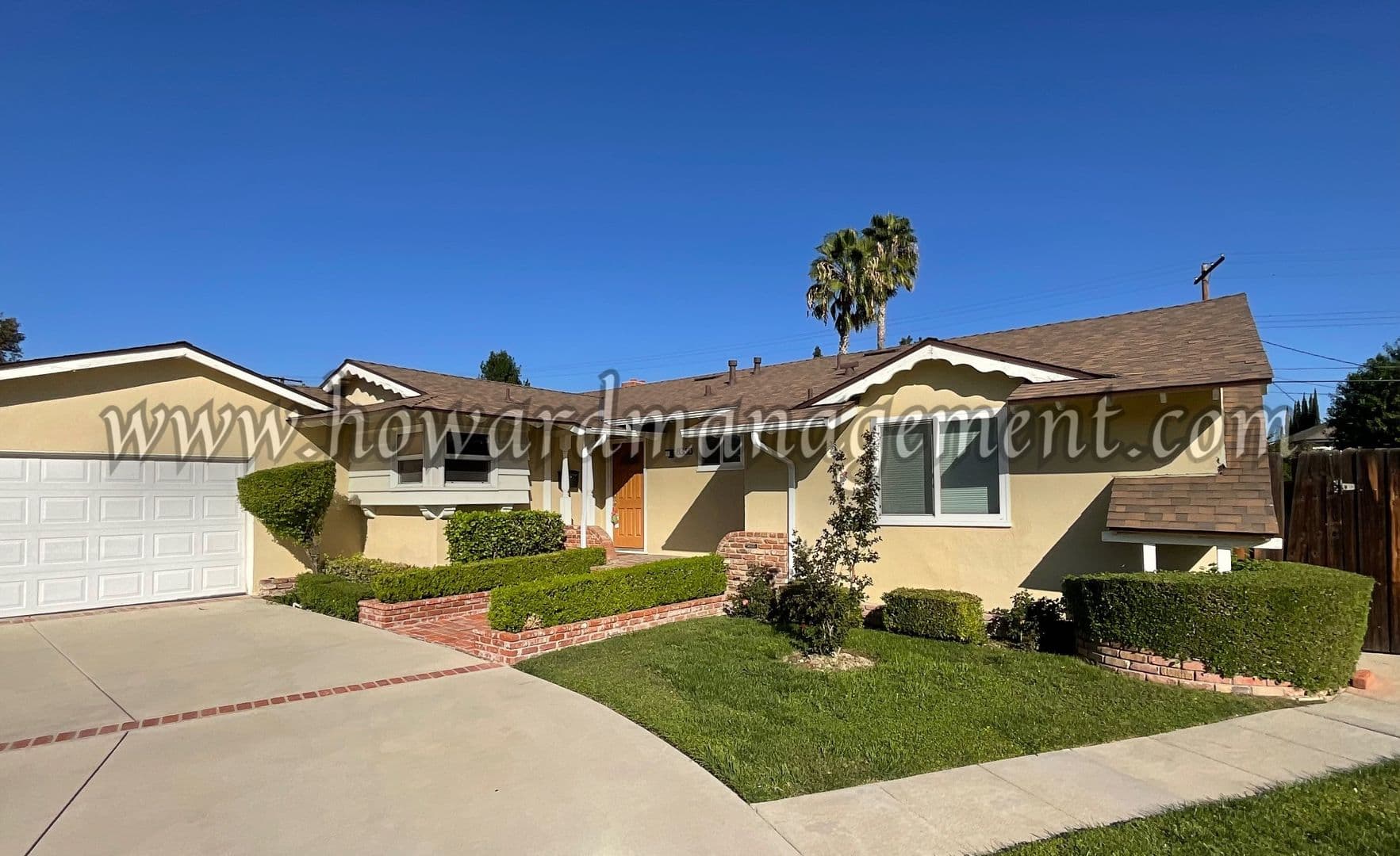 Canoga Park House: 8360 Rudnick Ave