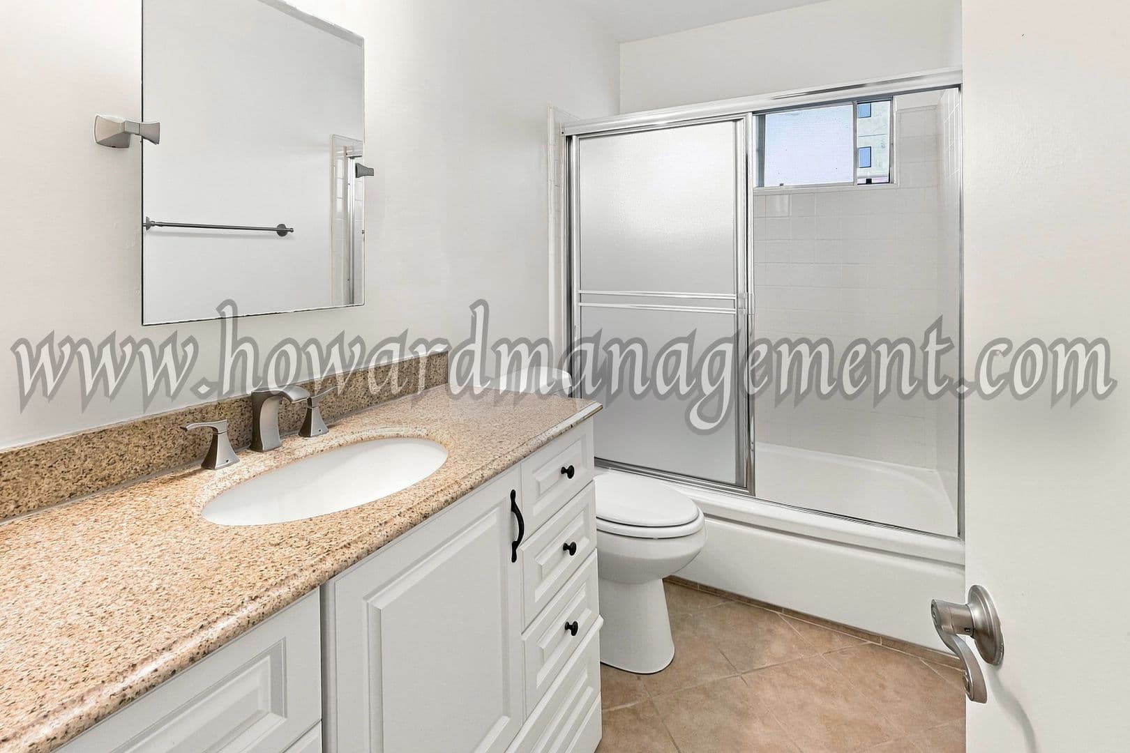 West Hollywood Apartment: 561 N Orlando Ave