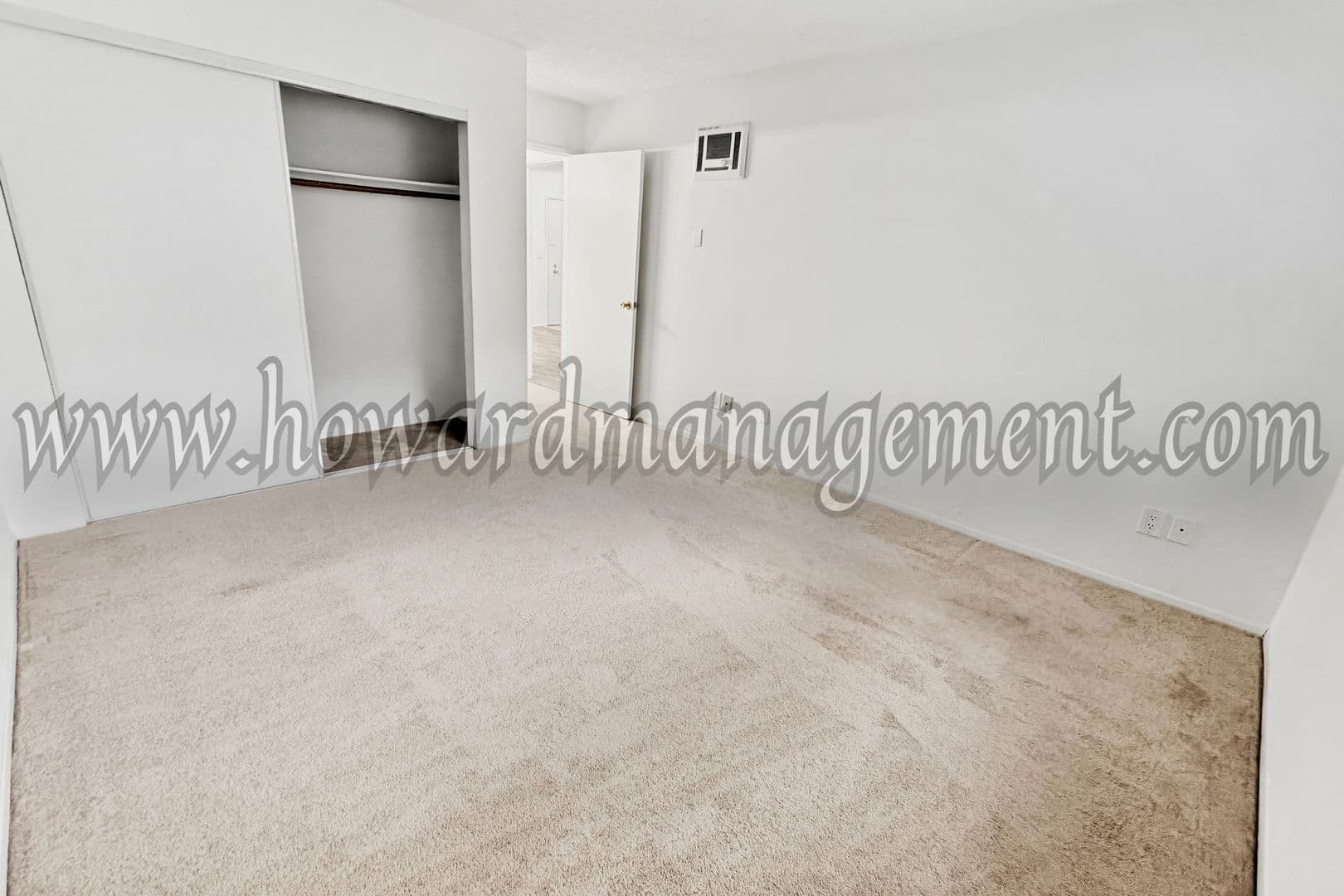 Santa Monica Apartment: 323 Bicknell Ave