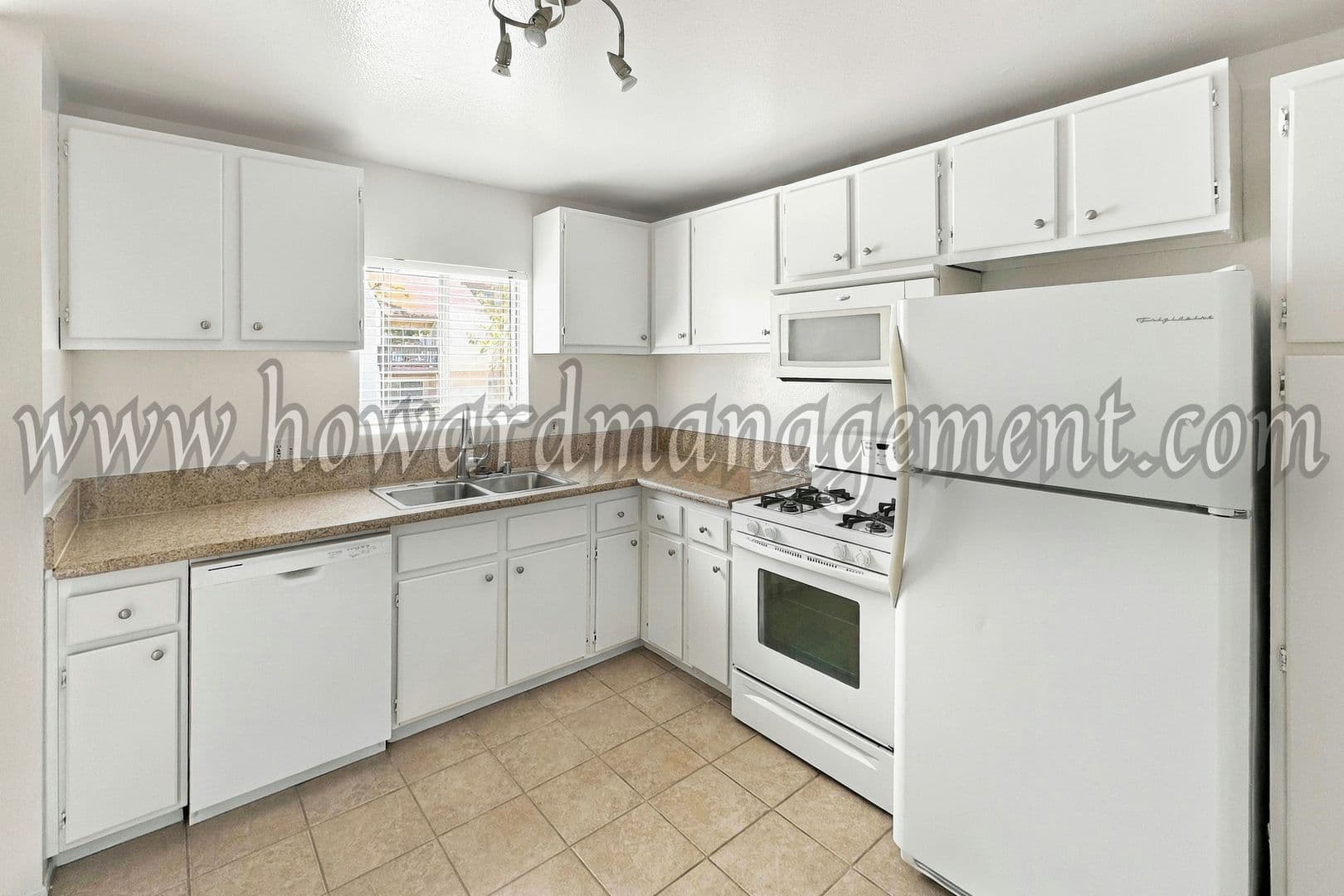 Culver City Condo: 4915 Indian Wood Rd Unit 600
