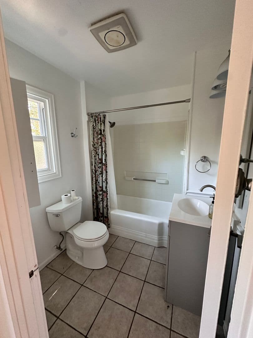Santa Rosa Apartment: 740 Mendocino Avenue