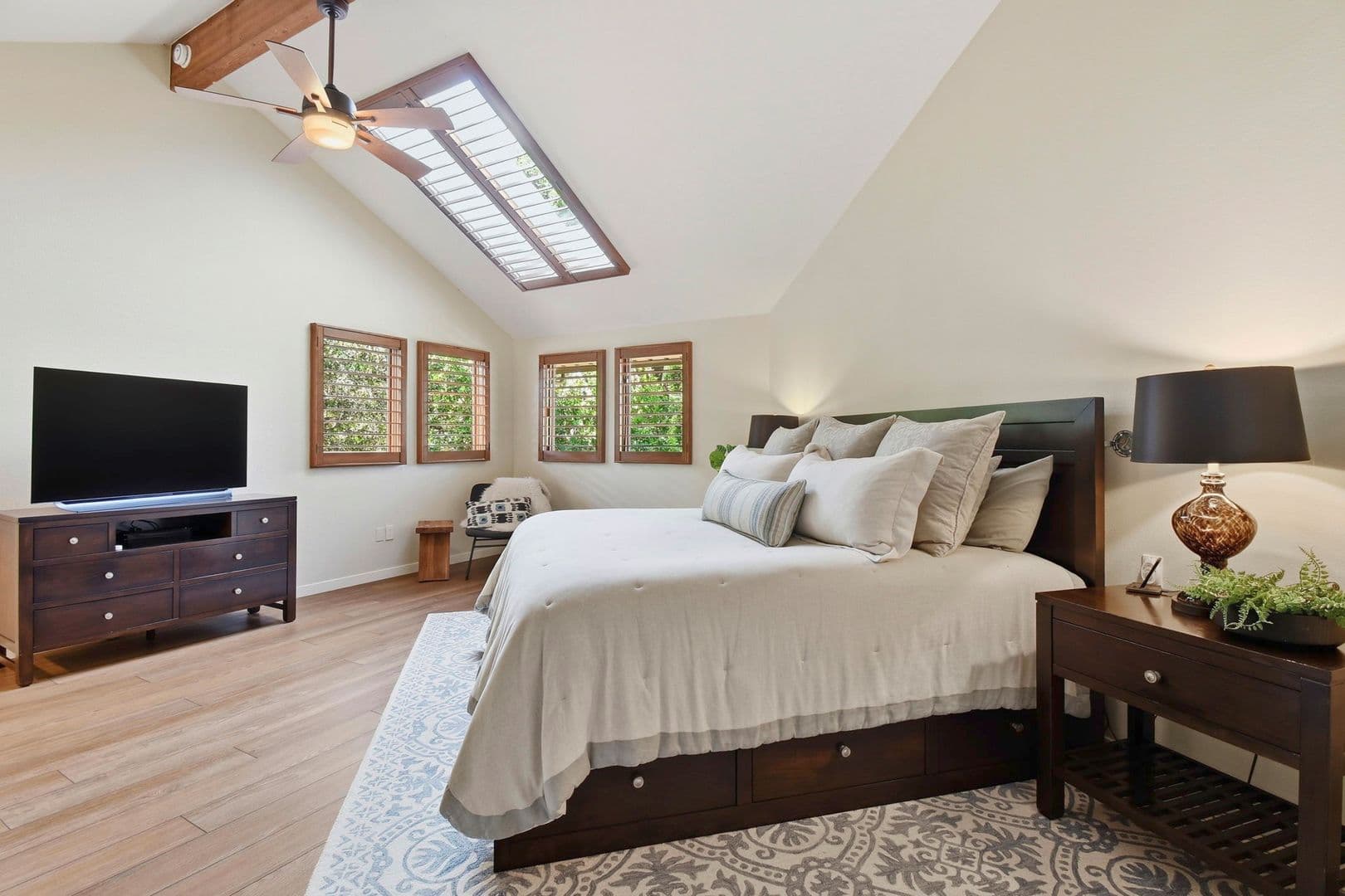 Santa Rosa House: 4730 Woodcliff Court