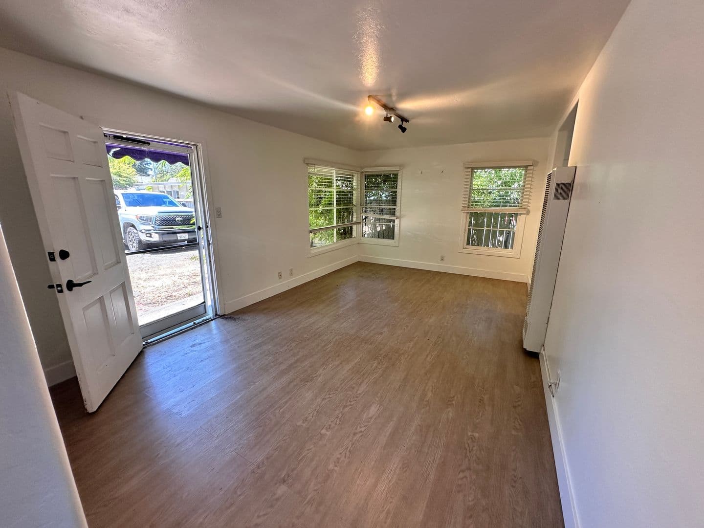 Santa Rosa Apartment: 740 Mendocino Avenue