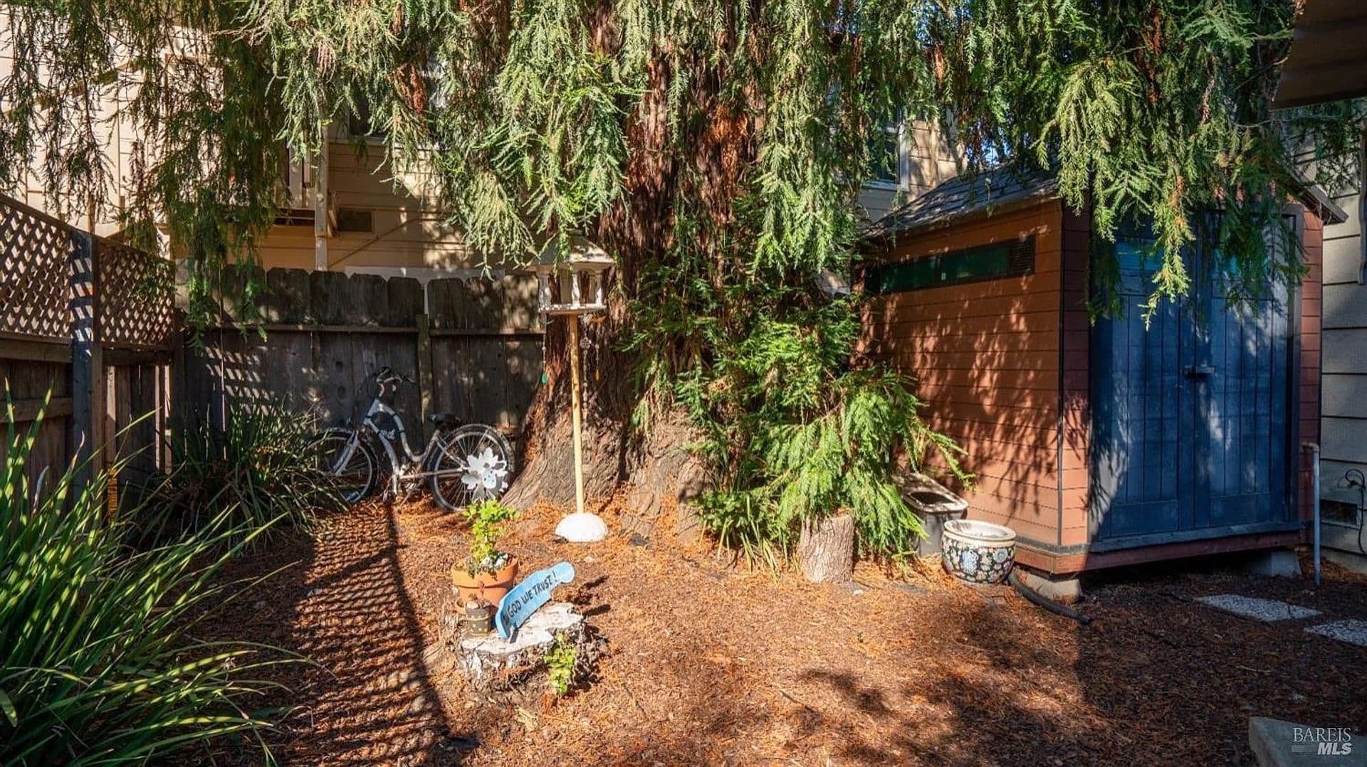 Santa Rosa Apartment: 705-709 Tupper St