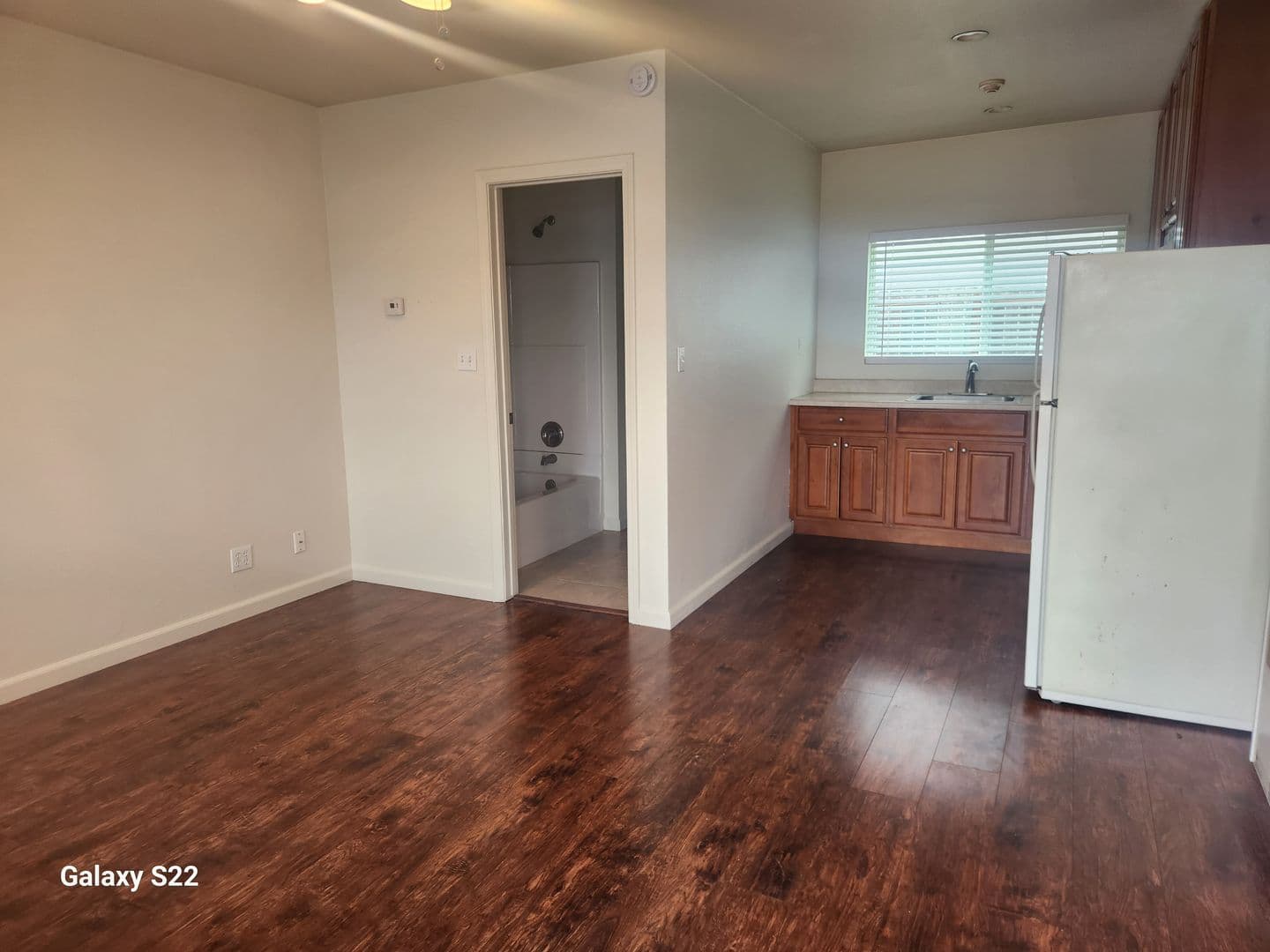 Santa Rosa Apartment: 1015 S A St