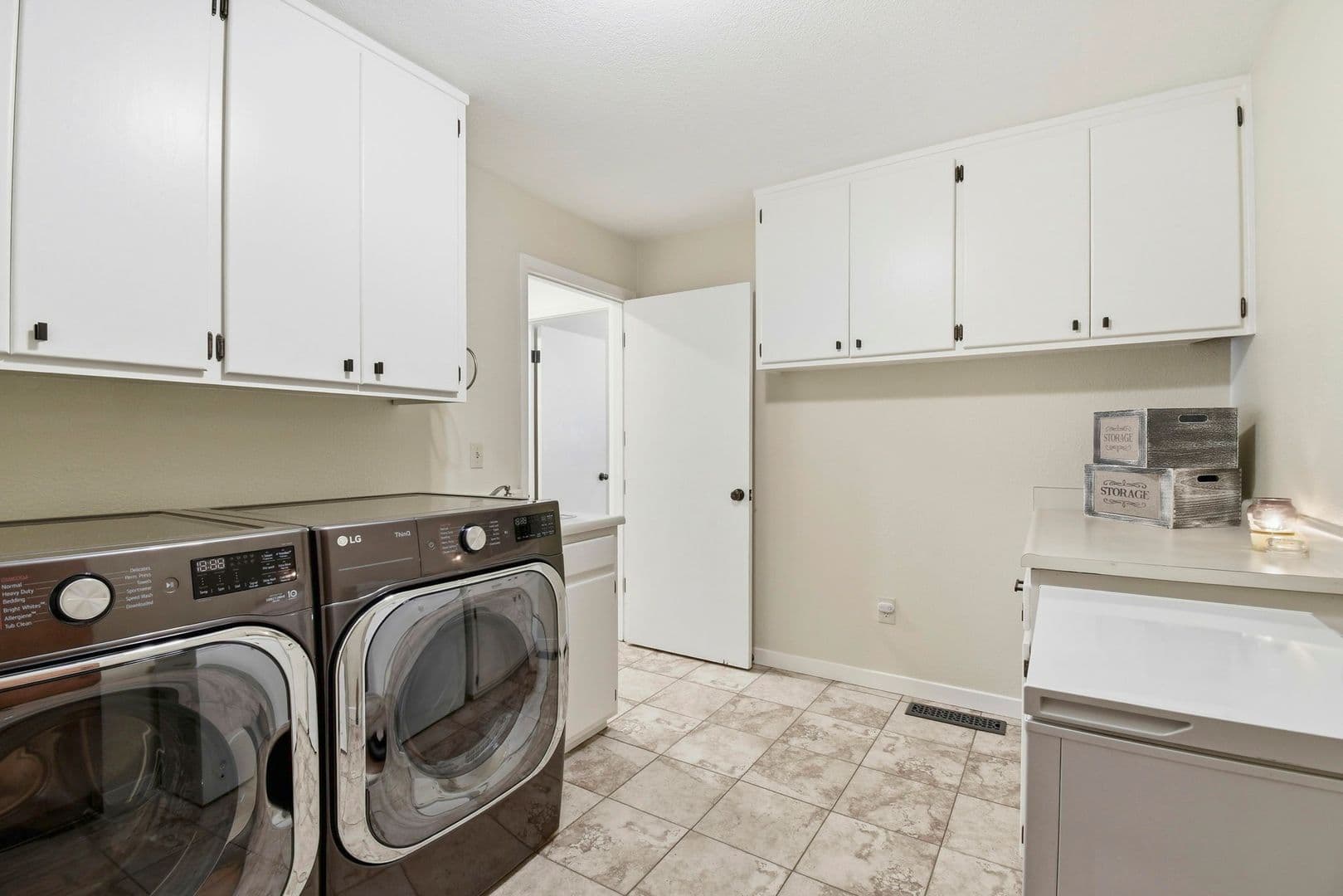 Santa Rosa House: 4730 Woodcliff Court