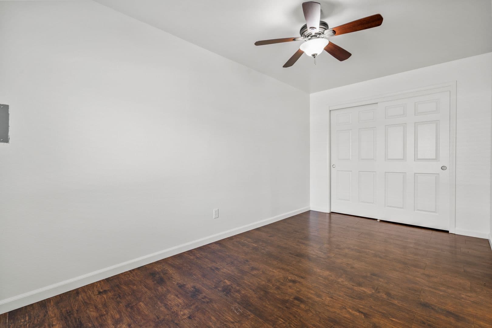 Santa Rosa Apartment: 1015 S A St