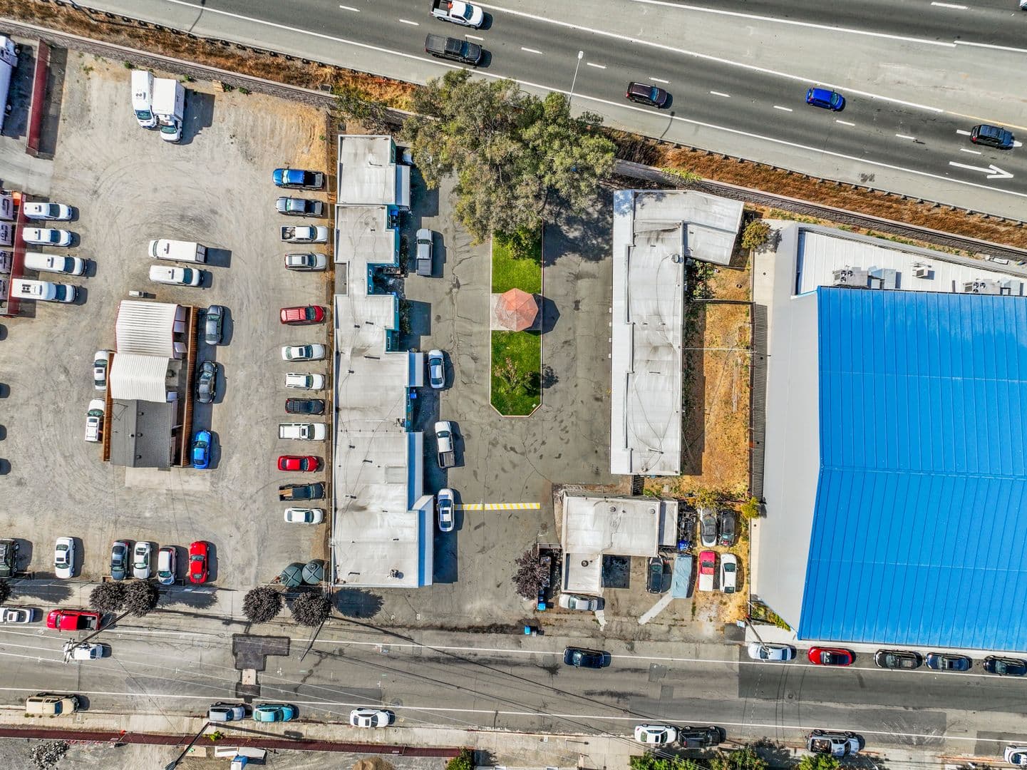 Santa Rosa Apartment: 1015 S A St
