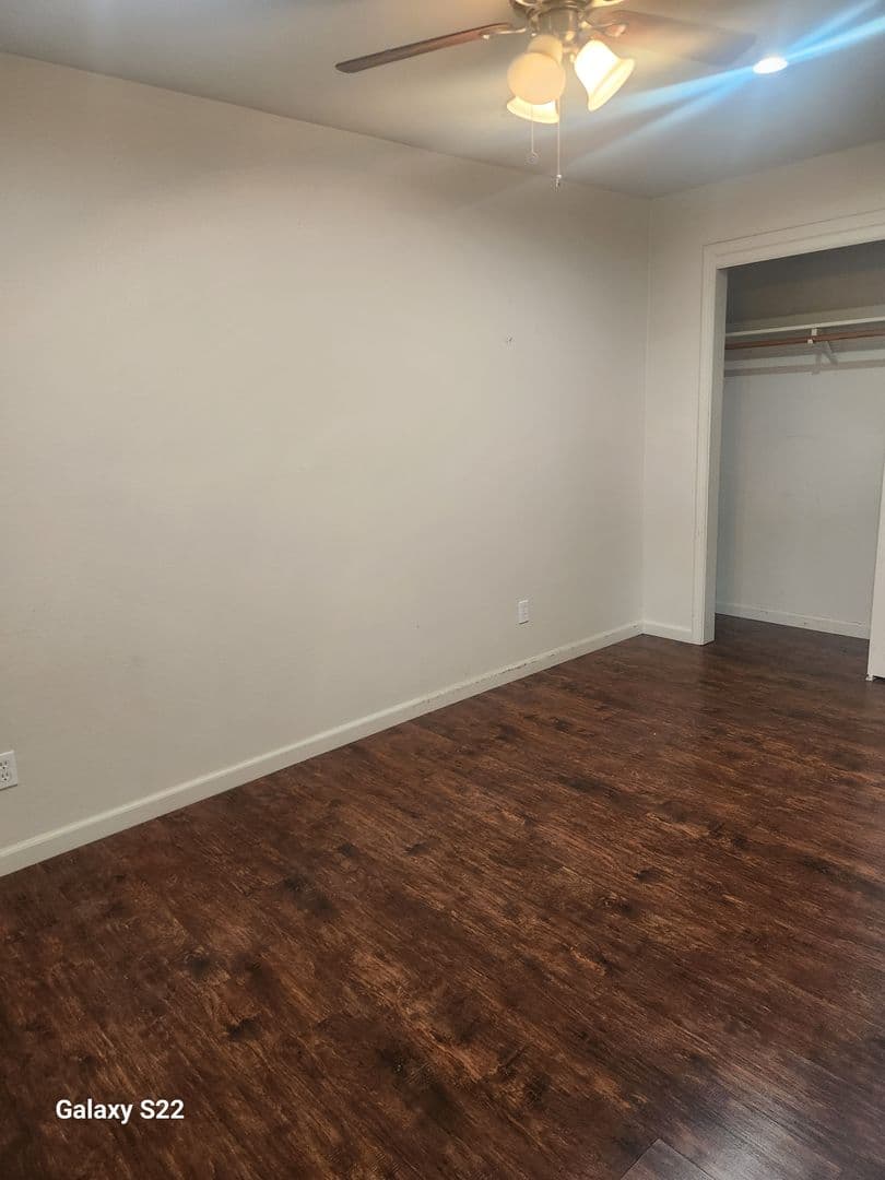 Santa Rosa Apartment: 1015 S A St