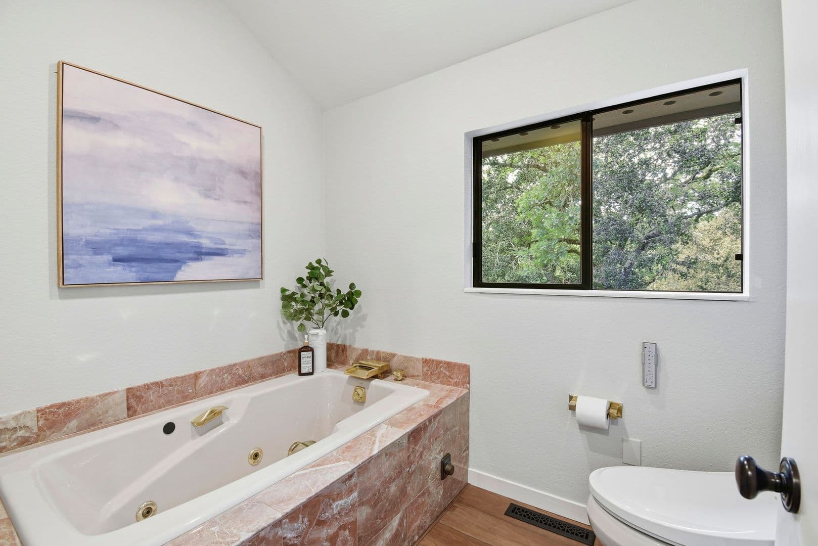 Santa Rosa House: 4730 Woodcliff Court