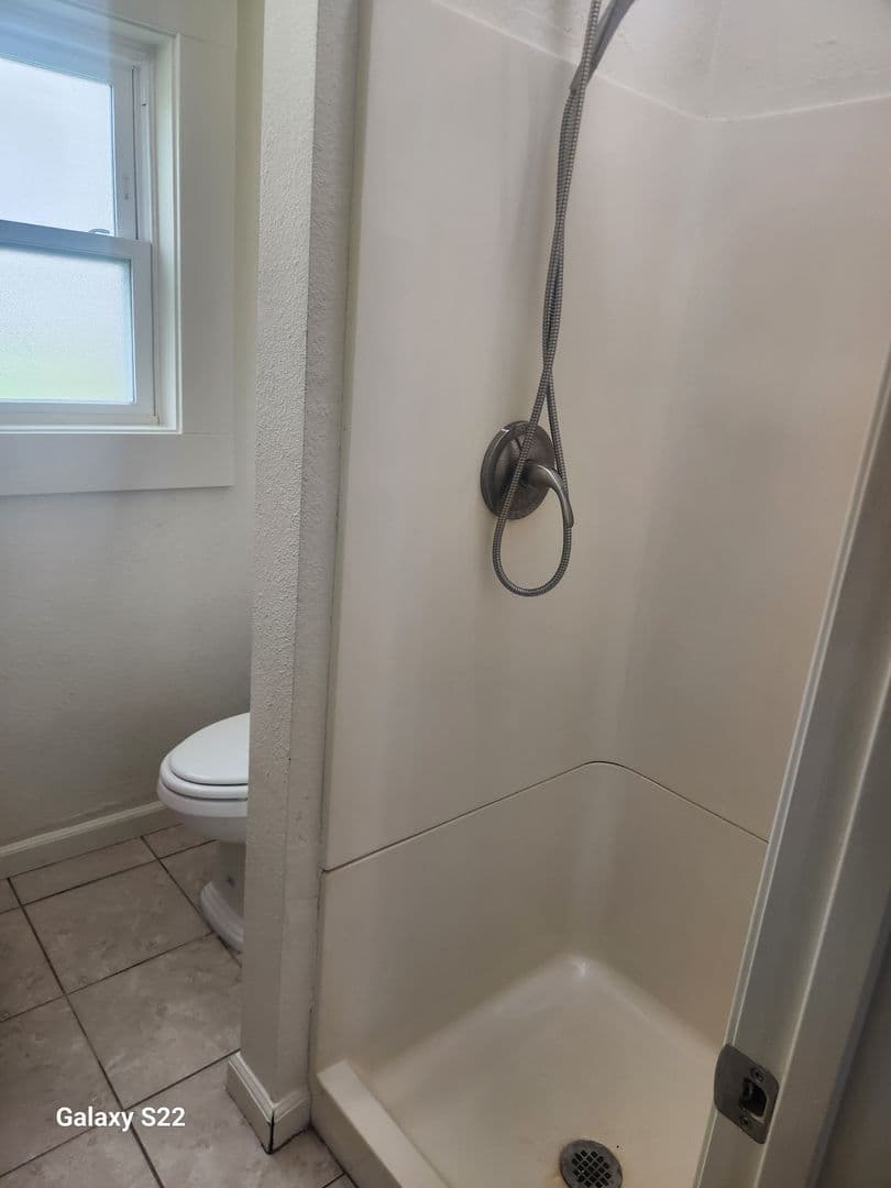 Santa Rosa Apartment: 1015 S A St