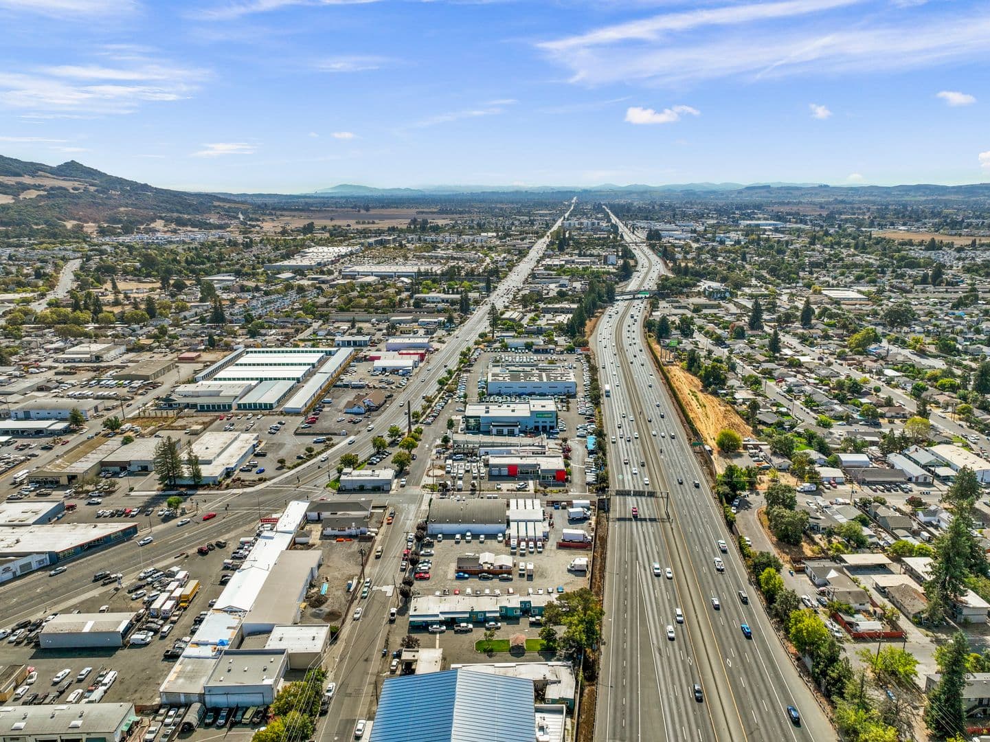 Santa Rosa Apartment: 1015 S A St