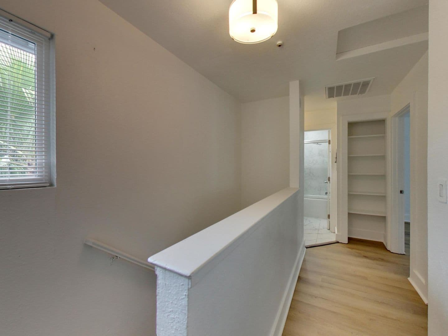 Windsor Apartment: 8690 Old Redwood Hwy.