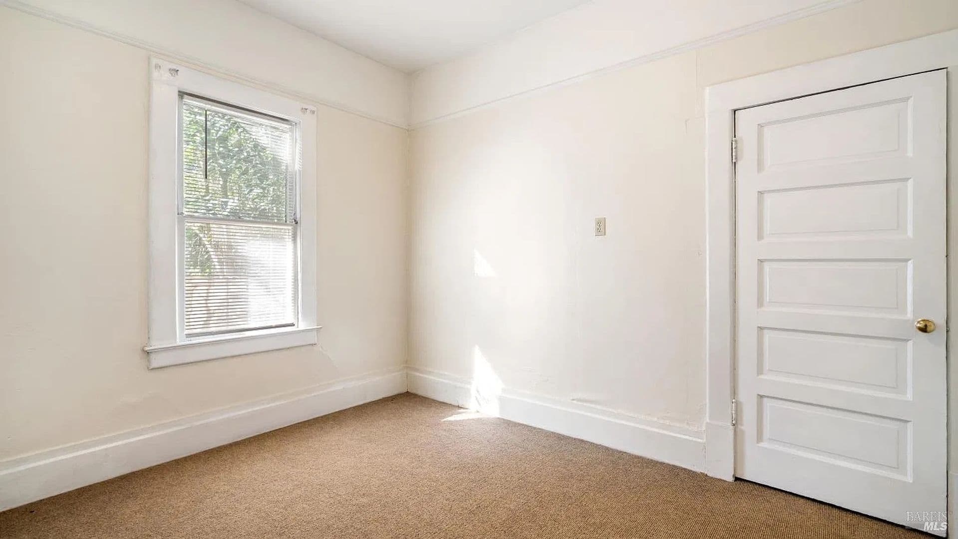 Santa Rosa Apartment: 705-709 Tupper St