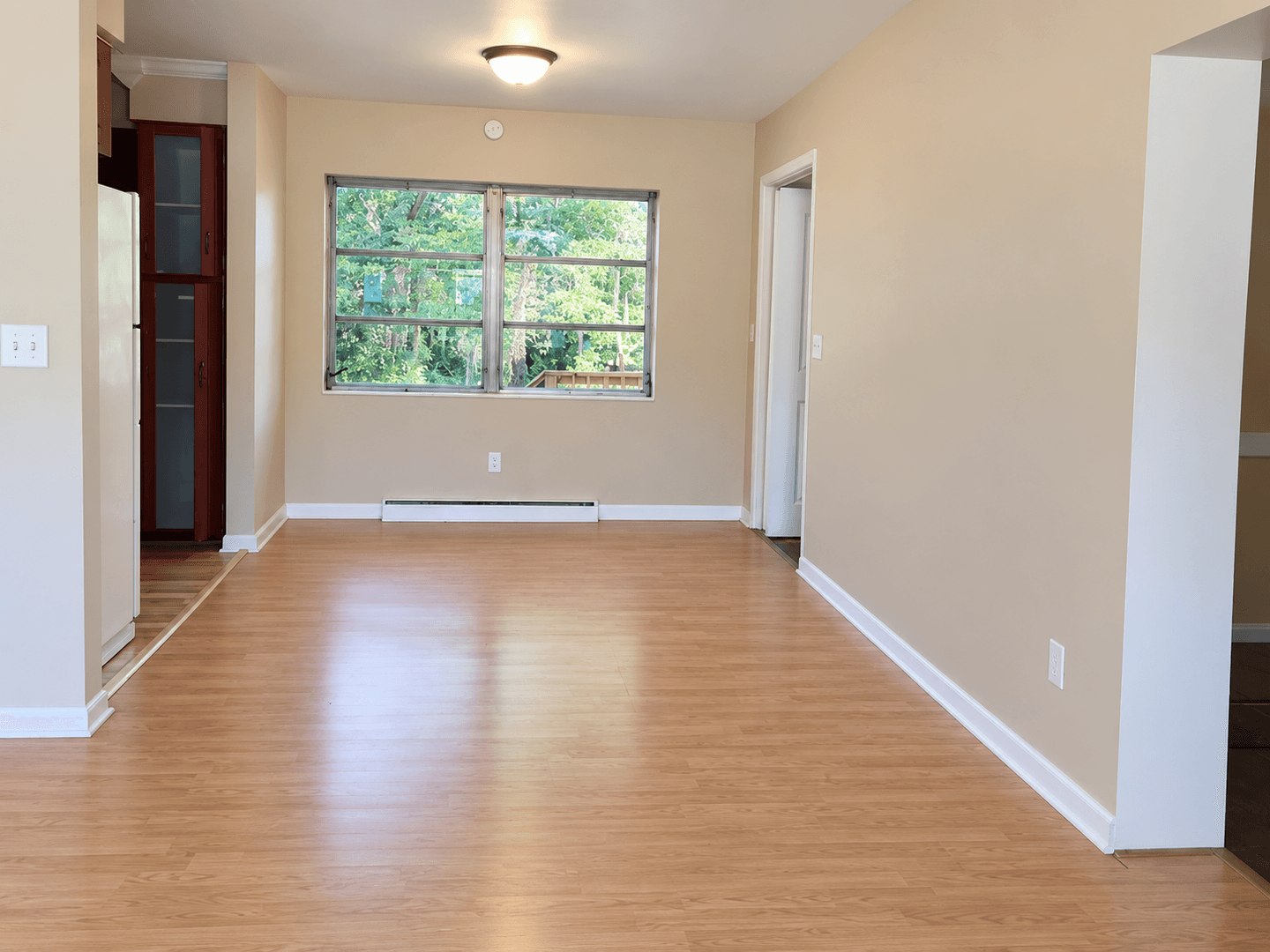 Deland House: 501 S Elsasser St