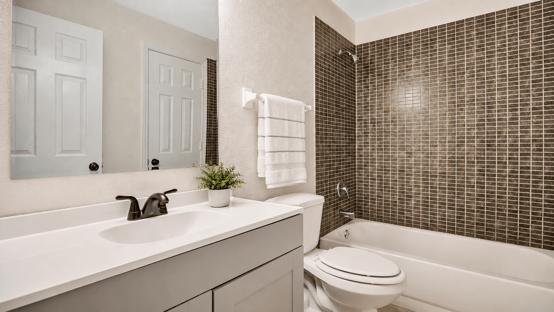 South Daytona Condo: 1759 Eastern Rd