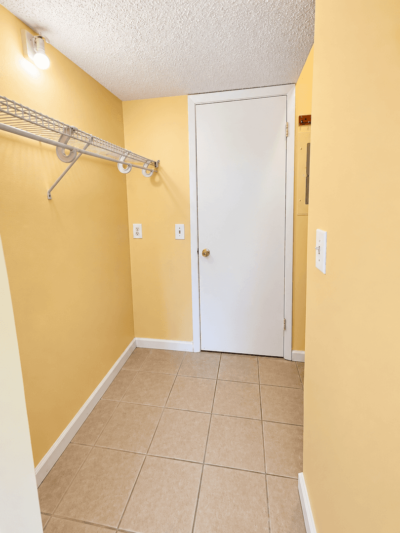 Debary Condo: 313 Dirksen Dr APT A1