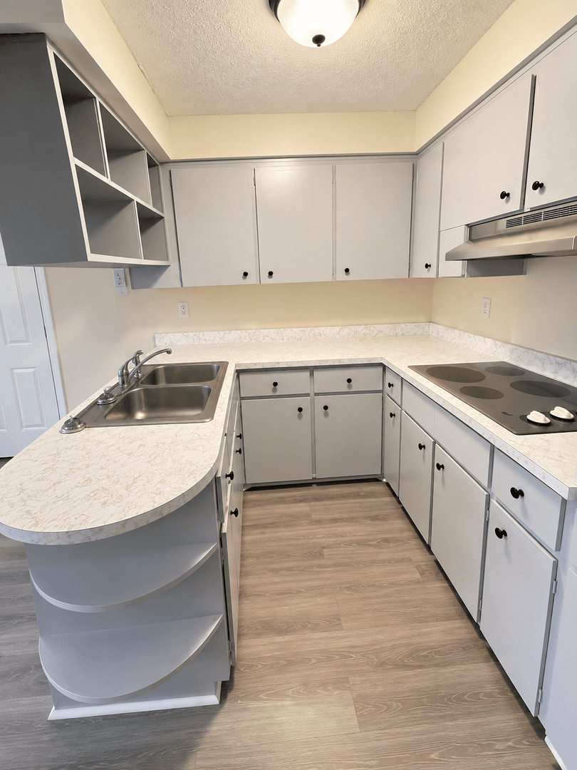 Daytona Beach House: 1464 Richmond Ave