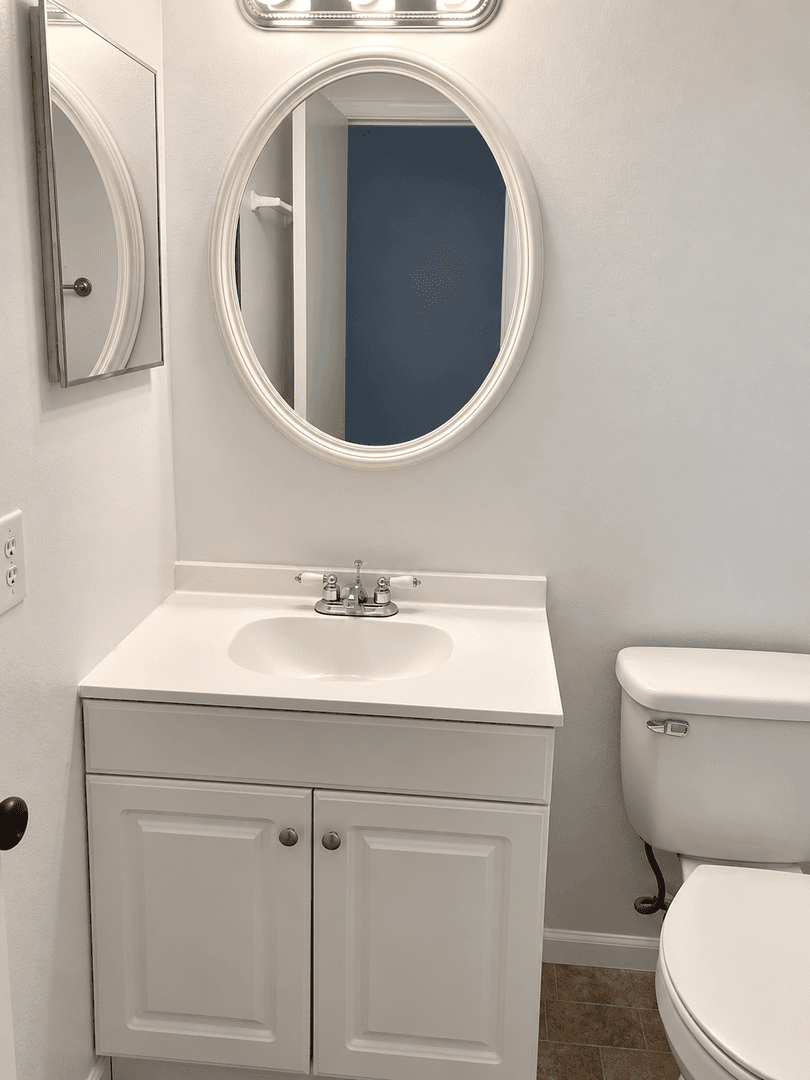 Orange City House: 1445 Hamilton Ave
